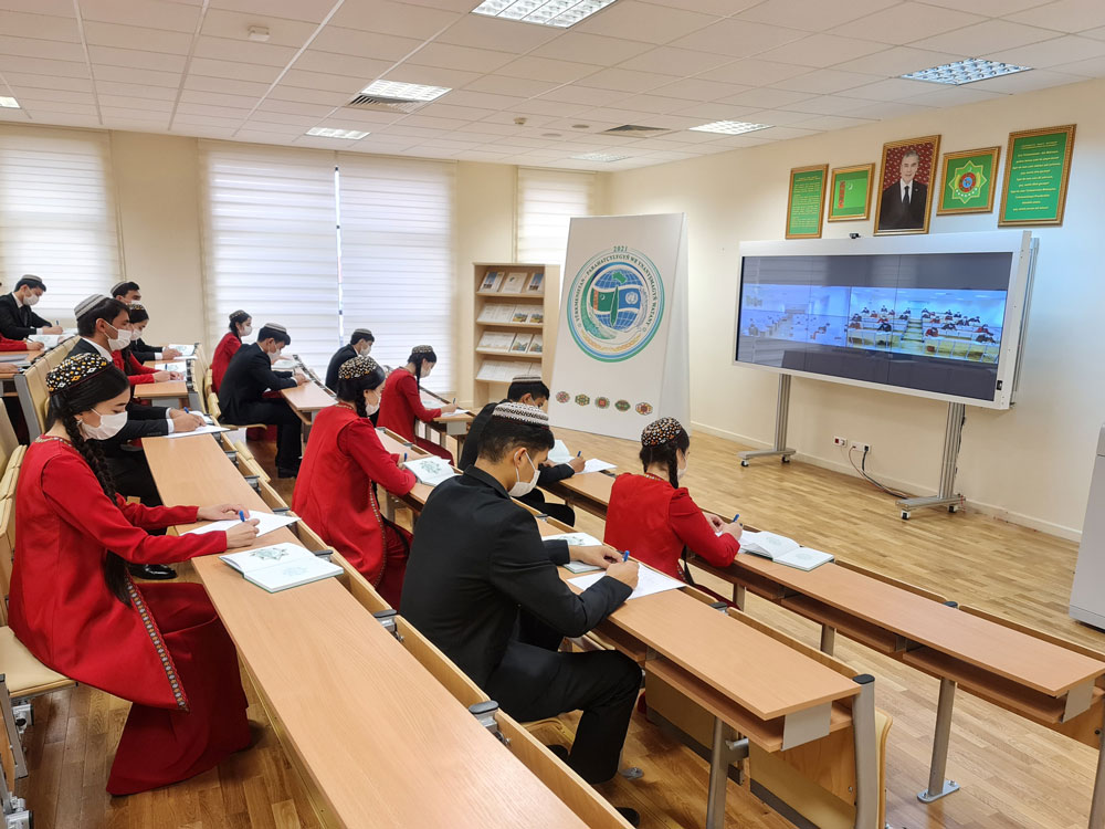 Türkmen talyplary matematika boýunça halkara ders bäsleşiginde ýokary netije görkezdiler
