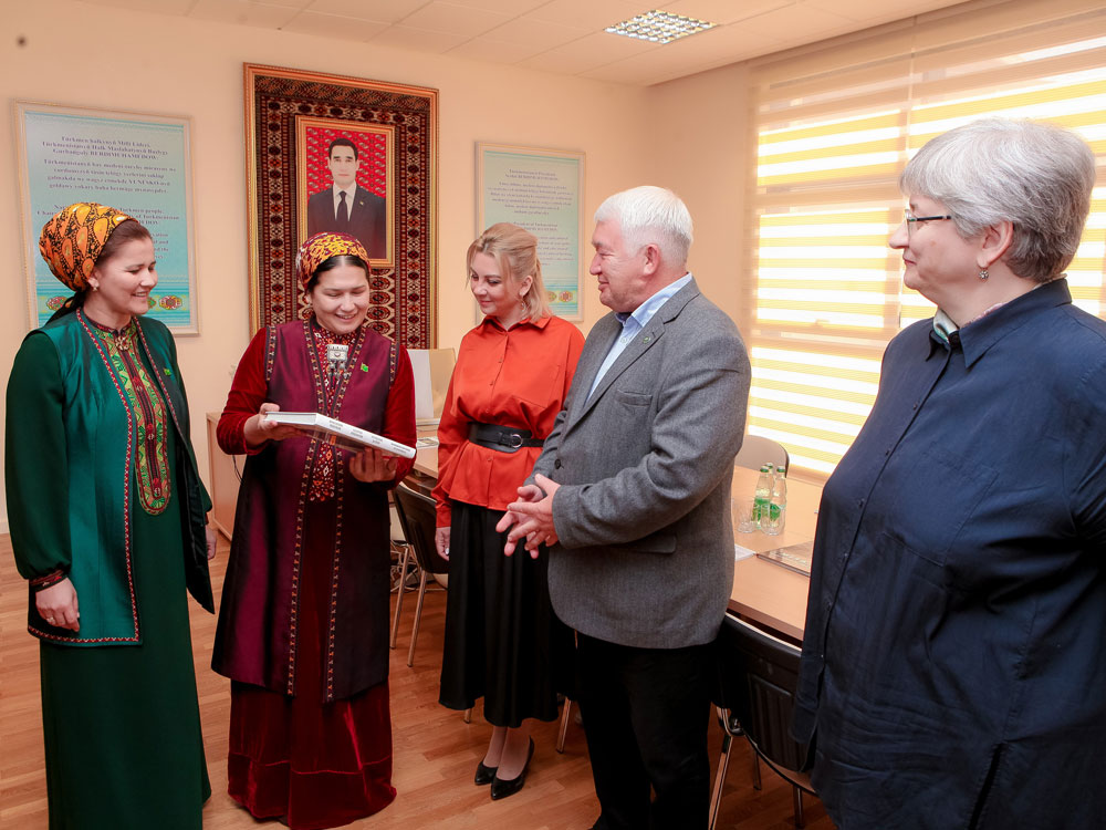 Russiýaly professor-mugallymlar uniwersitetimizde myhmançylykda boldular