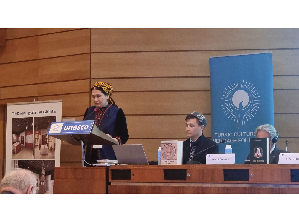 “Leksikografiýada dünýäniň şöhlelenmesi: Diwan Lugat at-Türk eseriniň 950 ýyllygyna” atly halkara maslahatyna gatnaşyldy