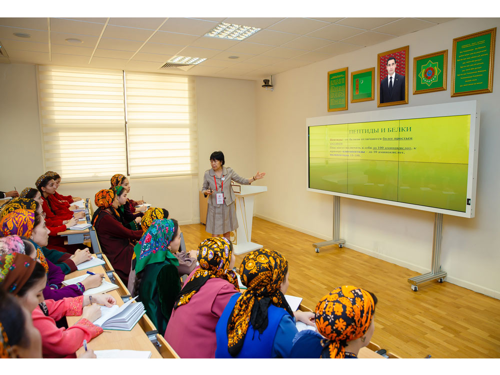 A Workshop on “Statistics of Biochemistry”