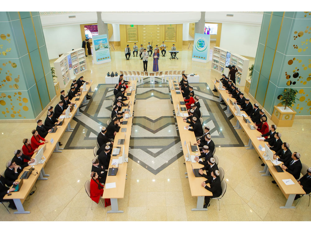 Magtymguly adyndaky Türkmen döwlet uniwersitetinde hakaton bäsleşigi geçirildi