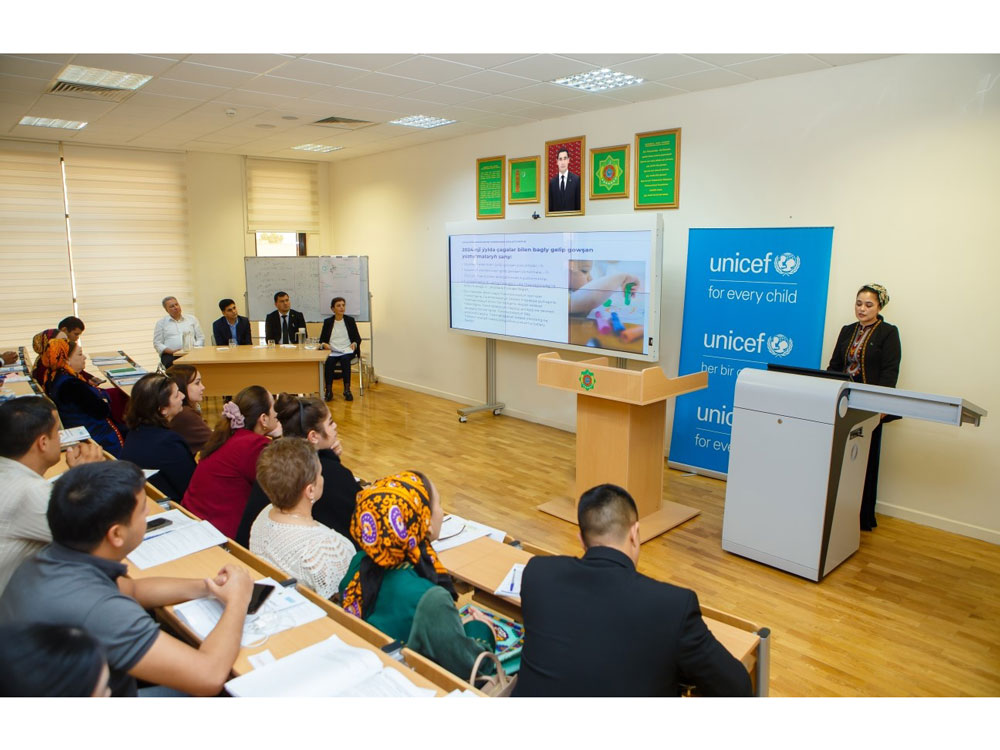 Türkmenistanyň Adalatçysy hem-de durmuş işi boýunça hünärmenleri bilen okuw maslahaty we duşuşyk geçirildi