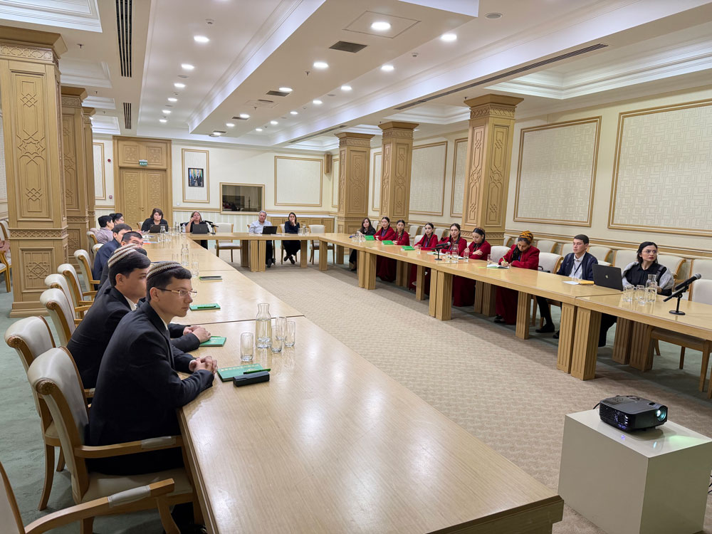 UNICEF: Alternatiw ideg boýunça geçirilen okuw maslahaty