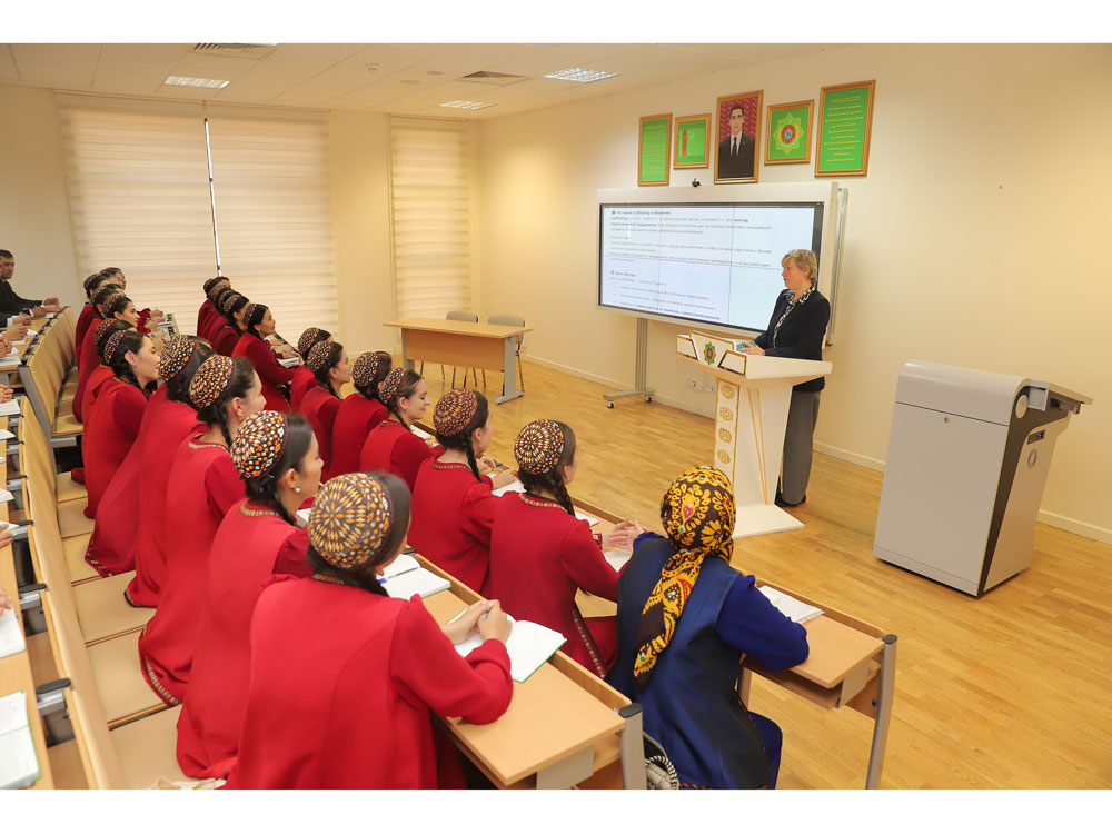 Inklýuziw okatmagyň we öwrenmegiň SCAFFOLD usulyýeti boýunça duşuşyk geçirildi