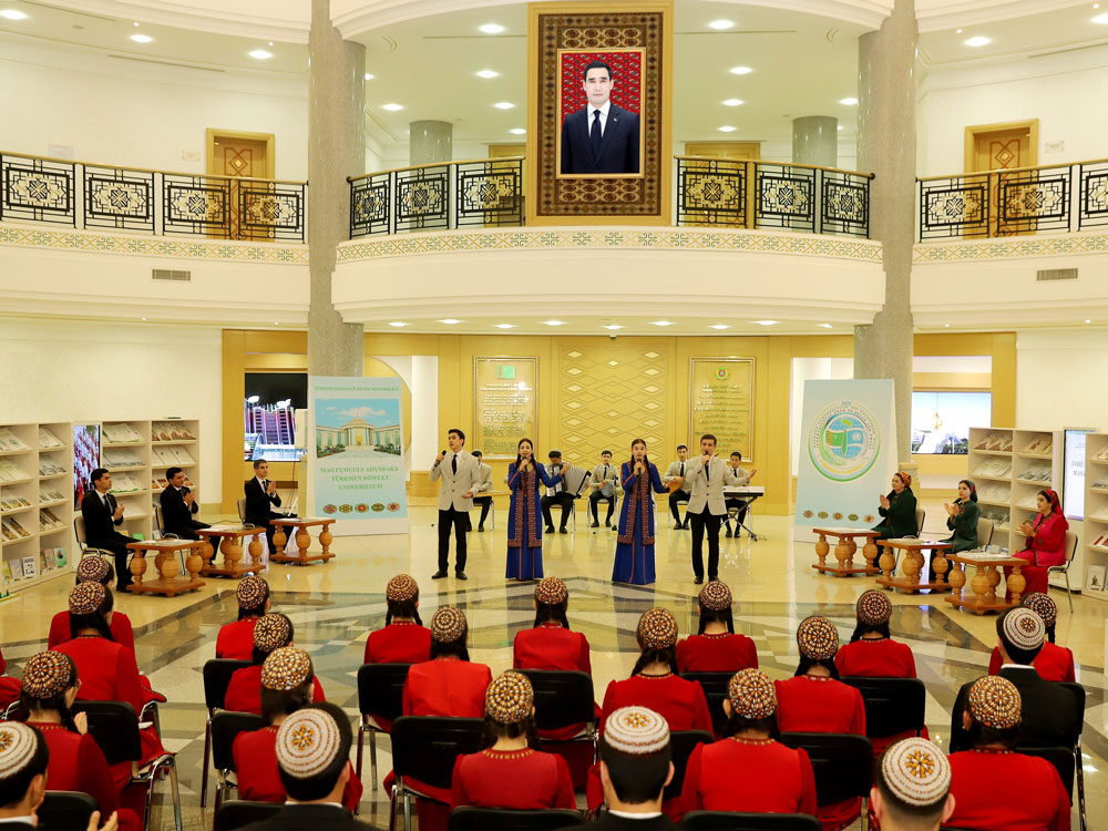 Magtymguly adyndaky TDU-da «Türkmenistan — dost-doganlyk mekany» atly brifing geçirildi