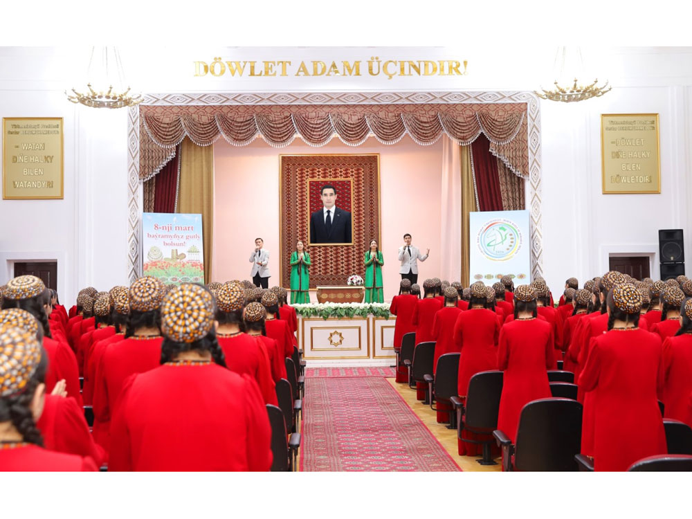 Aýdym-sazly dabara geçirildi