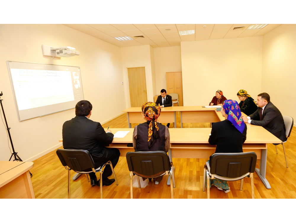 A Training Seminar on Production Practice and Work Programs