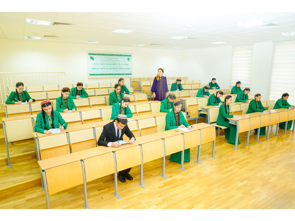 Türkmen döwlet uniwersitetiniň guramagynda III ders bäsleşikleri geçirildi