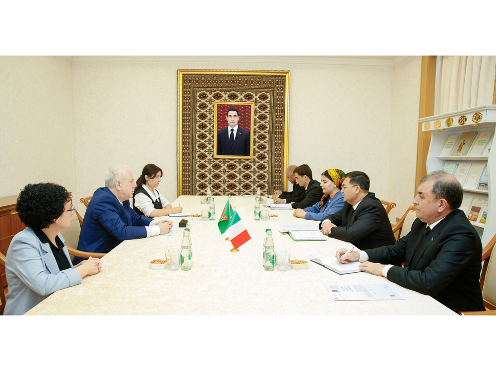 Italiýanyň ýokary okuw mekdepleri bilen hyzmatdaşlygy ösdürmegiň mümkinçilikleri maslahatlaşyldy